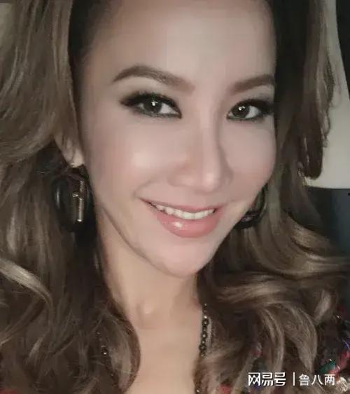 李玟的学生爆料视频,揭秘明星背后的真实生活 第2张 李玟的学生爆料视频,揭秘明星背后的真实生活 第2张